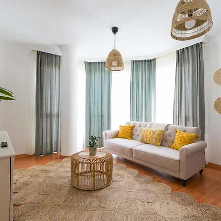Apartment Upscale Family *